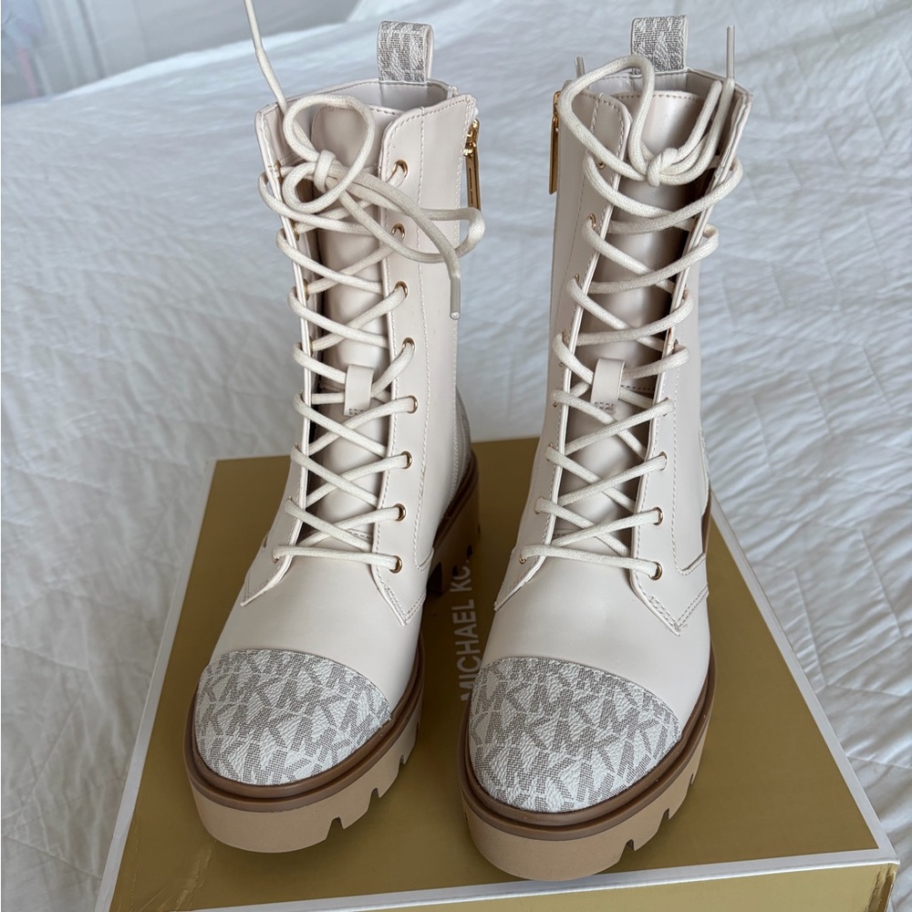 Michael Kors Weiss Combat Bootie - size 6